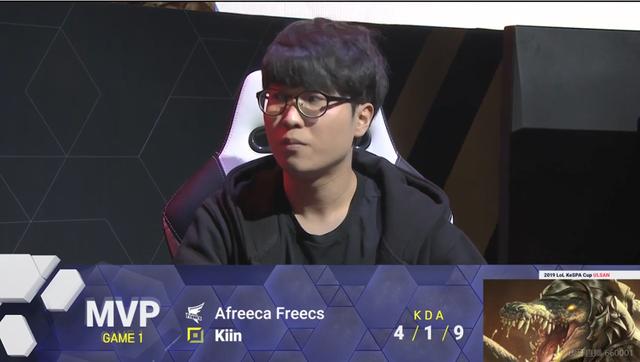 勇士大胜马刺42分，库里三节打卡波杰姆斯基得分高光.