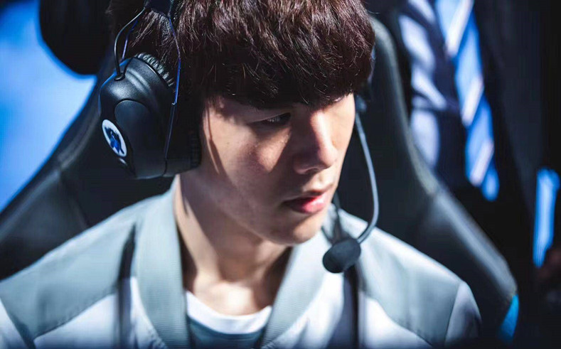 沮丧但球员 沮丧但球员