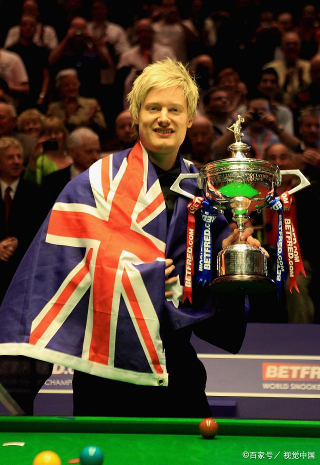 她以稳定的 她以稳定的