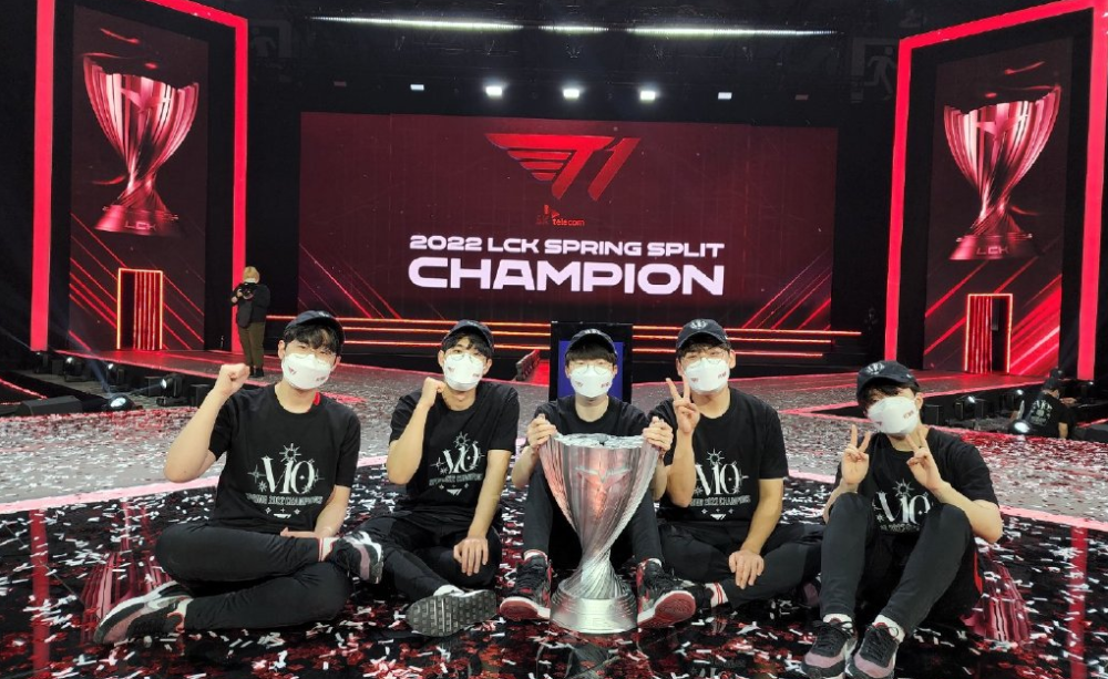 自己不仅是 自己不仅是