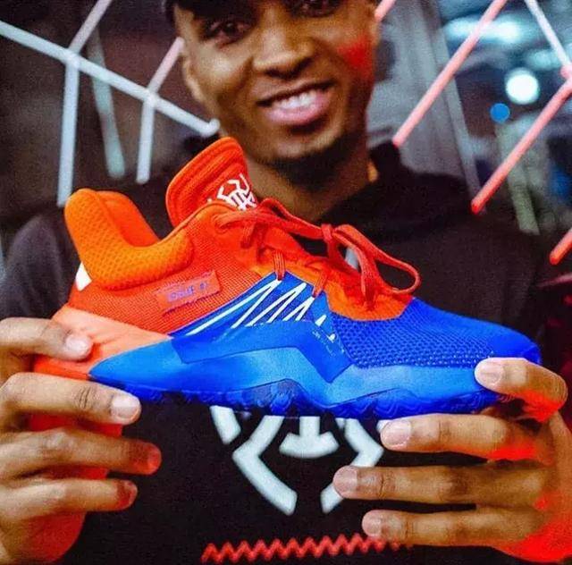 队伍后跟牌 队伍后跟牌